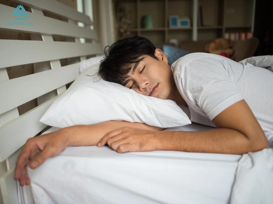 Một giấc ngủ ngon sẽ giúp cơ thể nạp lại năng lượng sau 1 ngày học tập và làm việc vất vả