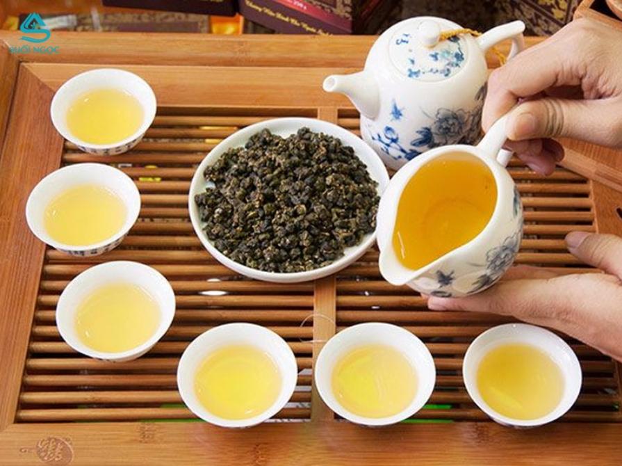 Ai nên và không nên uống trà ô long?