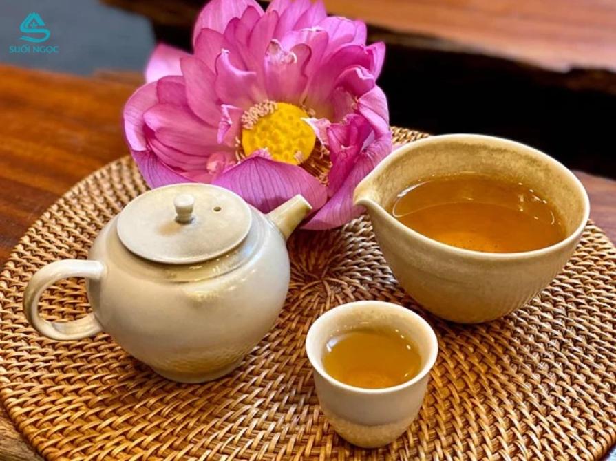 Trà sen - Nét tinh tế trong văn hóa thưởng trà Việt
